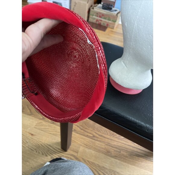 VINTAGE‎ Red  Magnin Hat - Picture 10 of 12